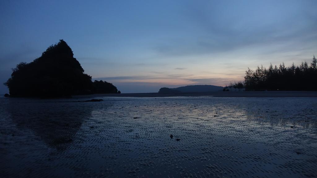 The Lazy Bar And Guesthouse Ao Nang Luaran gambar